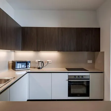 Cambridge By Homely * Sliema