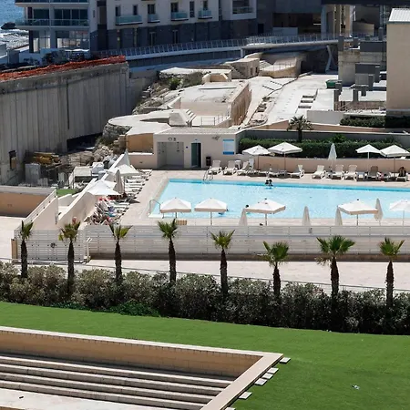 Cambridge By Homely * Sliema