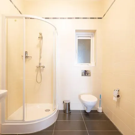 Апартаменты Cambridge By Homely Слима