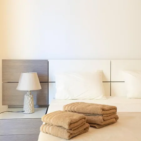 Apartment Cambridge By Homely