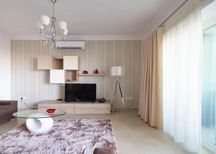 Cambridge By Homely *