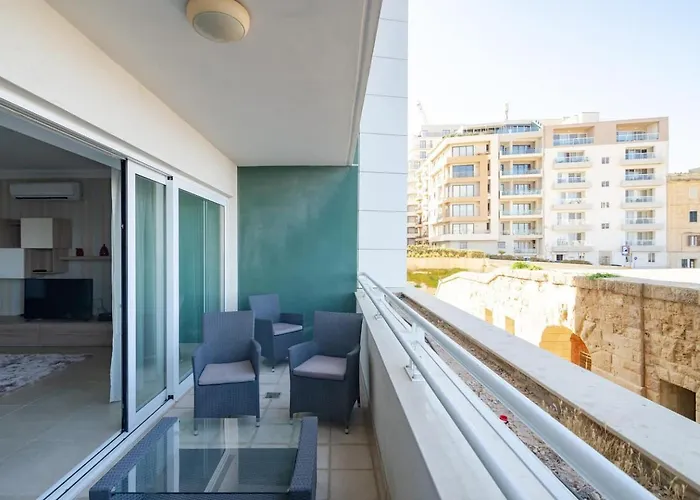 Cambridge By Homely * Sliema