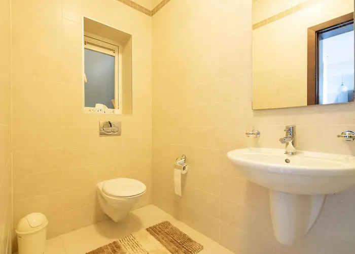 Cambridge By Homely Appartamento Sliema