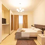 Cambridge By Homely * סליאמה