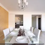 Cambridge By Homely סליאמה