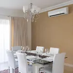 Cambridge By Homely דירה *