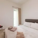 Cambridge By Homely דירה סליאמה