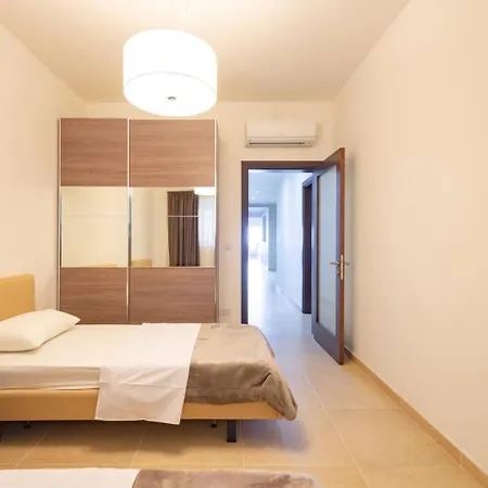 Cambridge By Homely Sliema