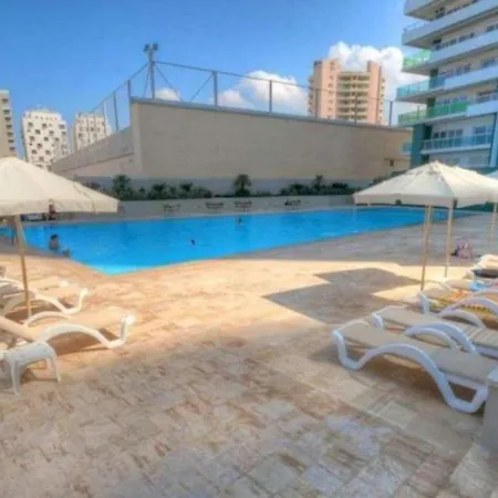 Cambridge By Homely Apartament *