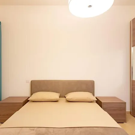 Apartment Cambridge By Homely *