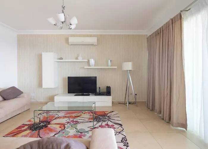 Apartment Cambridge By Homely *