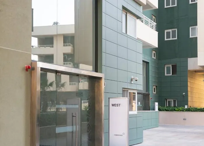 Cambridge By Homely Apartment *