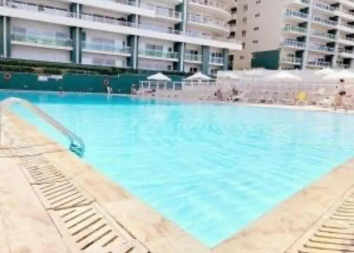 Cambridge By Homely Apartman *