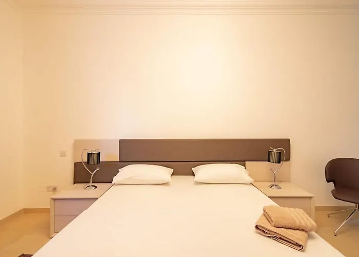 Apartment Cambridge By Homely