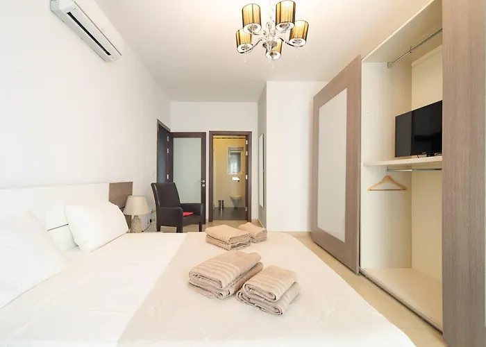 Cambridge By Homely *