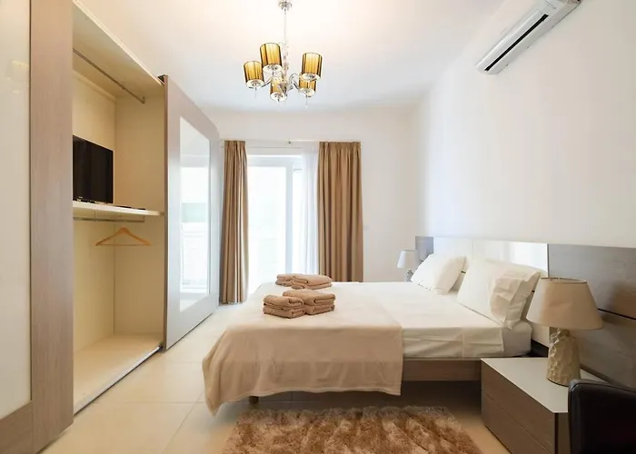 Apartment Cambridge By Homely *