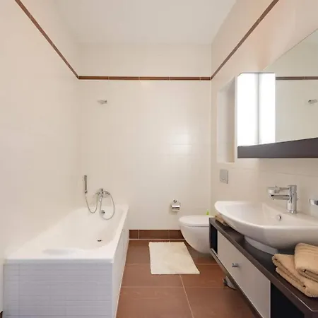 Apartment Cambridge By Homely Sliema