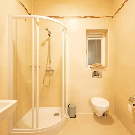 Apartment Cambridge By Homely