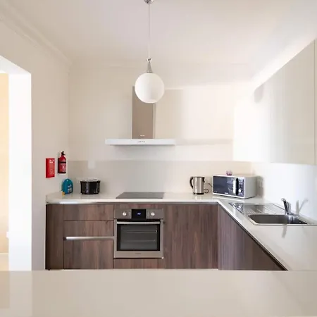 Cambridge By Homely Sliema