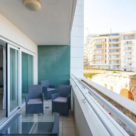 Cambridge By Homely * Sliema