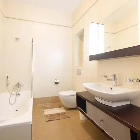 Apartment Cambridge By Homely