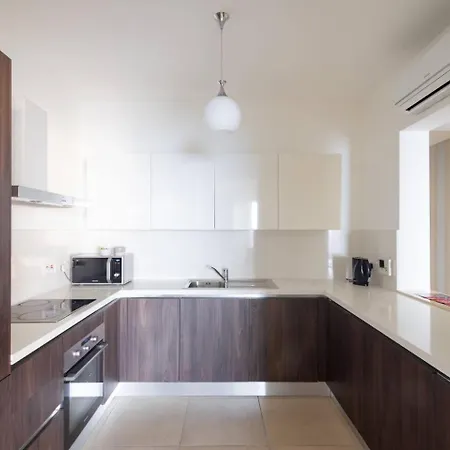 Cambridge By Homely Apartment *