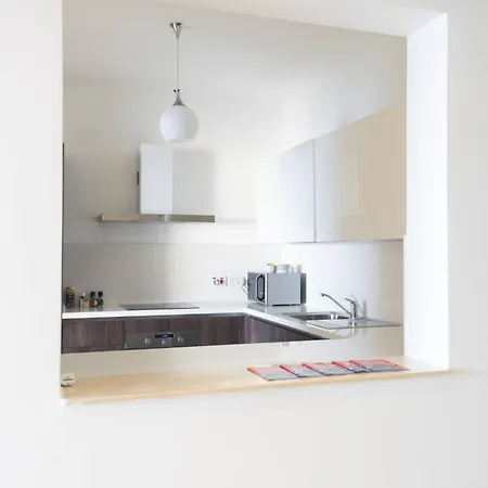 Cambridge By Homely * Sliema