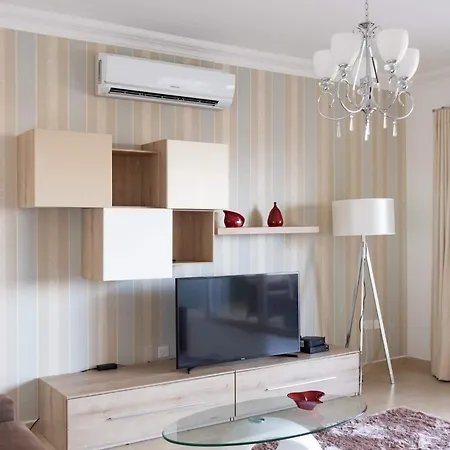 Apartment Cambridge By Homely